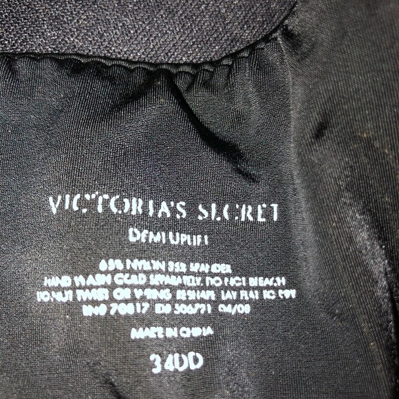 EUC Victoria’s Secret 34DD Biofit Demi - Picture 4 of 4